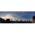 一緒に撮った地震雲⁈飛行機雲⁇