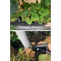 塩ビ管の下側から散水
